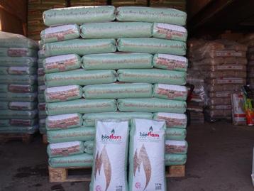 Bioflam Houtpellets – Pallet van 66 zakken x 15 kg
